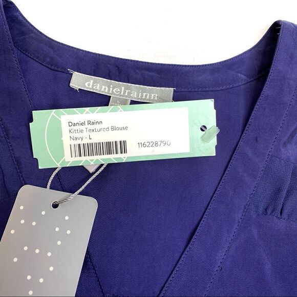 Daniel Rainn for stitch fix NWT navy blue kittie textured blouse size L - Picture 13 of 15